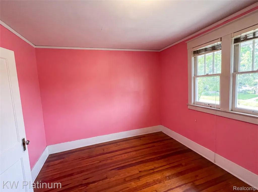 114 W Hamilton Avenue Flint City MI 48503
