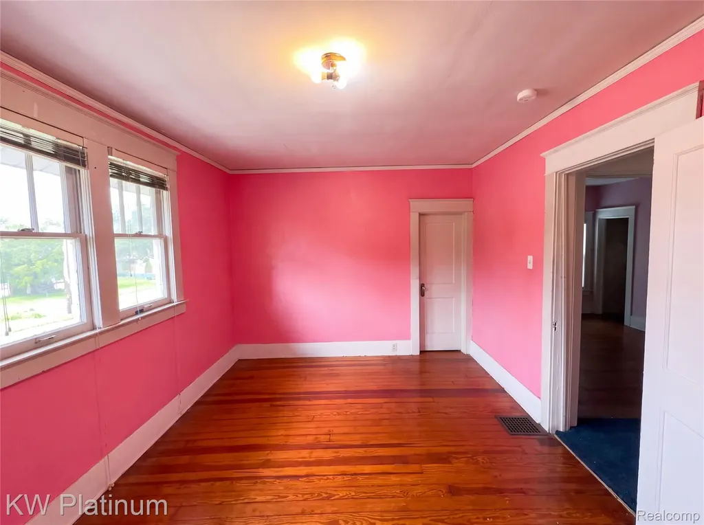 114 W Hamilton Avenue Flint City MI 48503