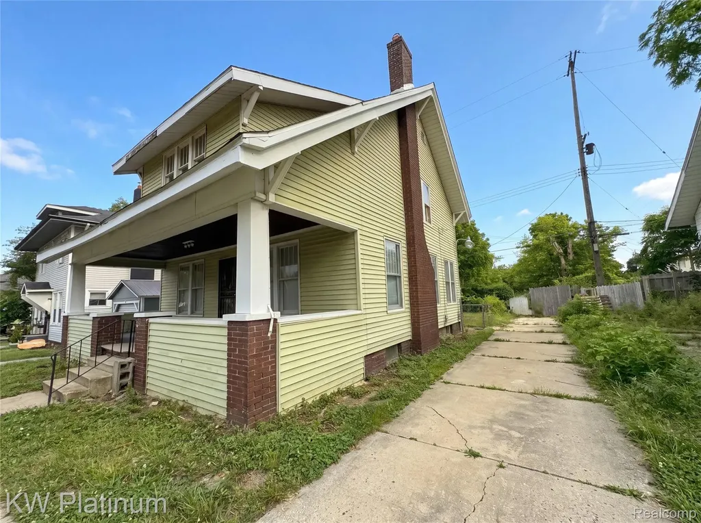 114 W Hamilton Avenue Flint City MI 48503