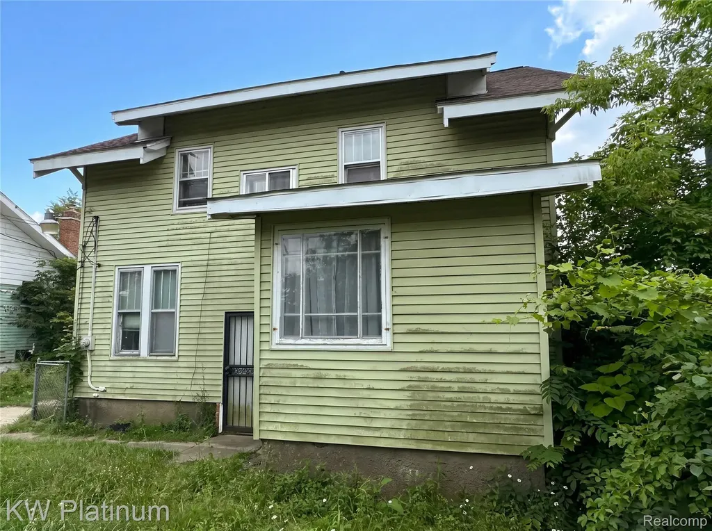 114 W Hamilton Avenue Flint City MI 48503