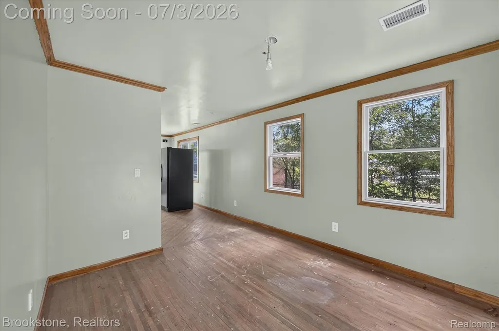 34637 Fairchild Street Westland City MI 48186