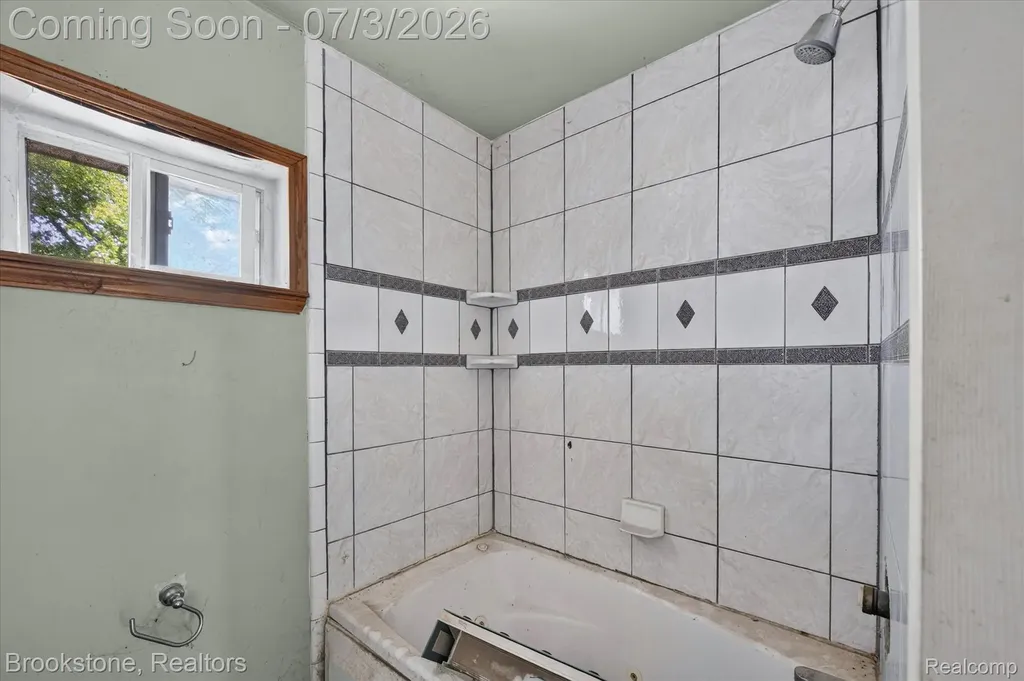 34637 Fairchild Street Westland City MI 48186