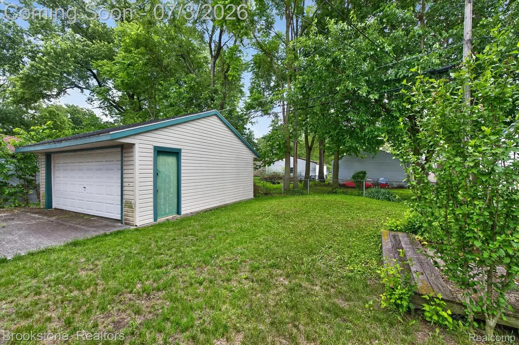 34637 Fairchild Street Westland City MI 48186