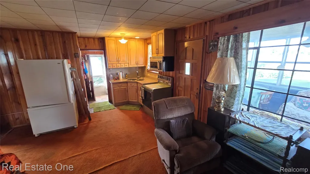 9743 Beverly Drive Hamburg Township MI 48143