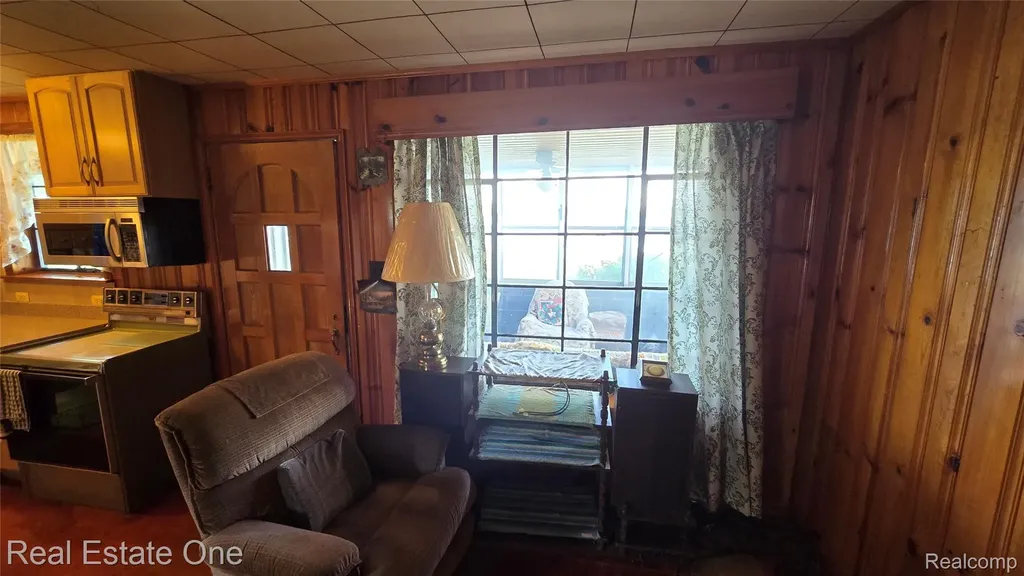 9743 Beverly Drive Hamburg Township MI 48143