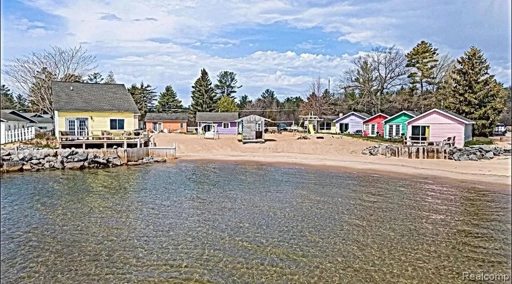 3358 N Us Highway 23 Au Sable Charter Township MI 48750