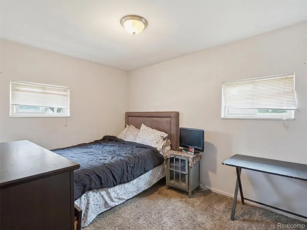18844 Marquette Street Roseville City MI 48066