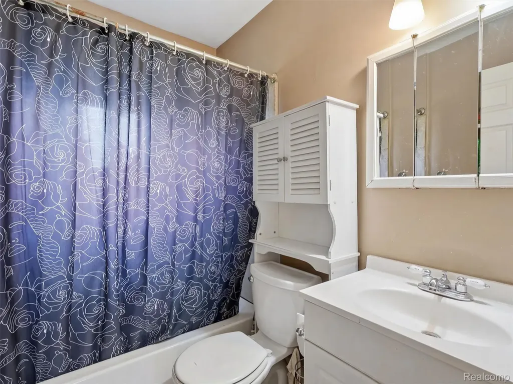 18844 Marquette Street Roseville City MI 48066