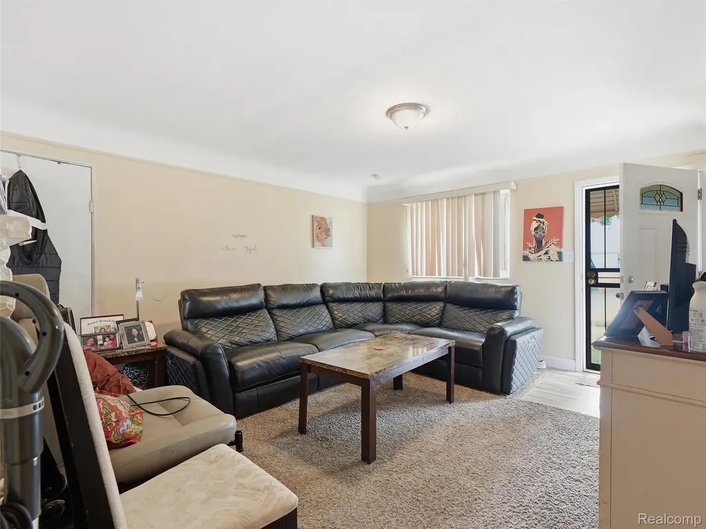 18844 Marquette Street Roseville City MI 48066