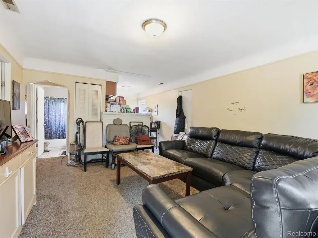 18844 Marquette Street Roseville City MI 48066