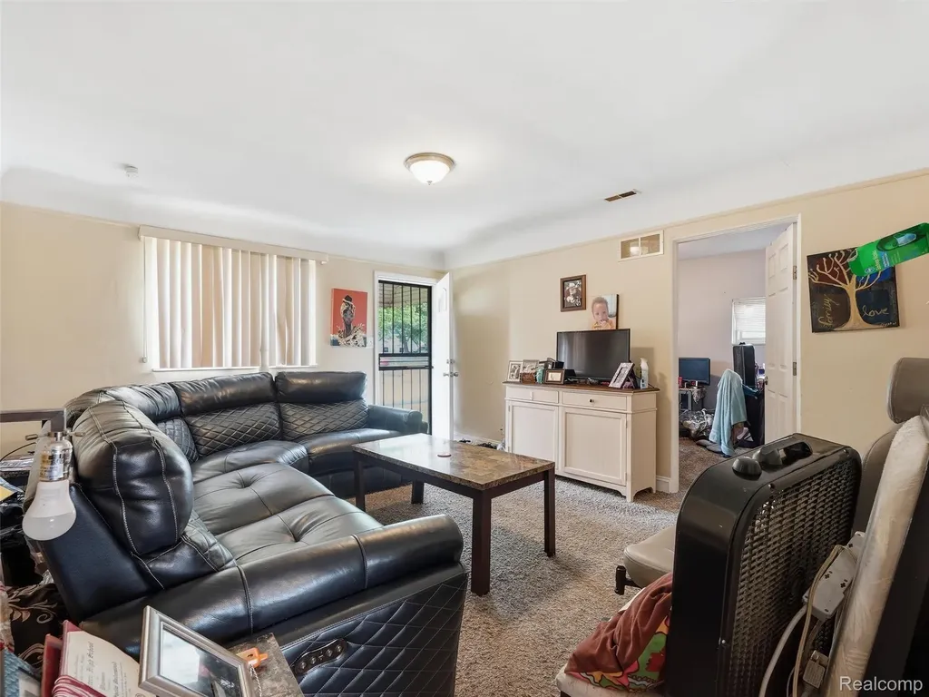18844 Marquette Street Roseville City MI 48066