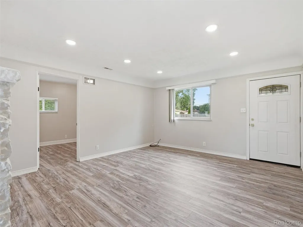 18844 Marquette Street Roseville City MI 48066