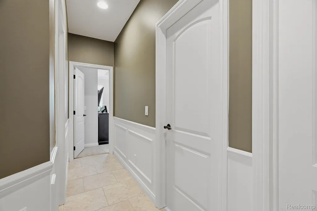 18389 Silent Drive Macomb Township MI 48042
