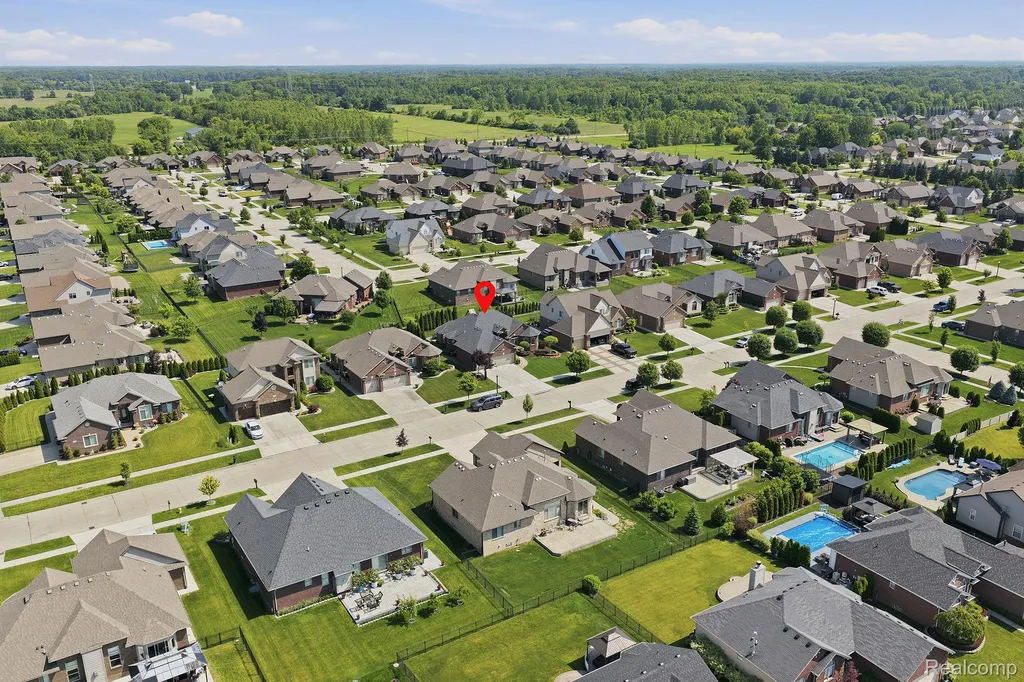 18389 Silent Drive Macomb Township MI 48042