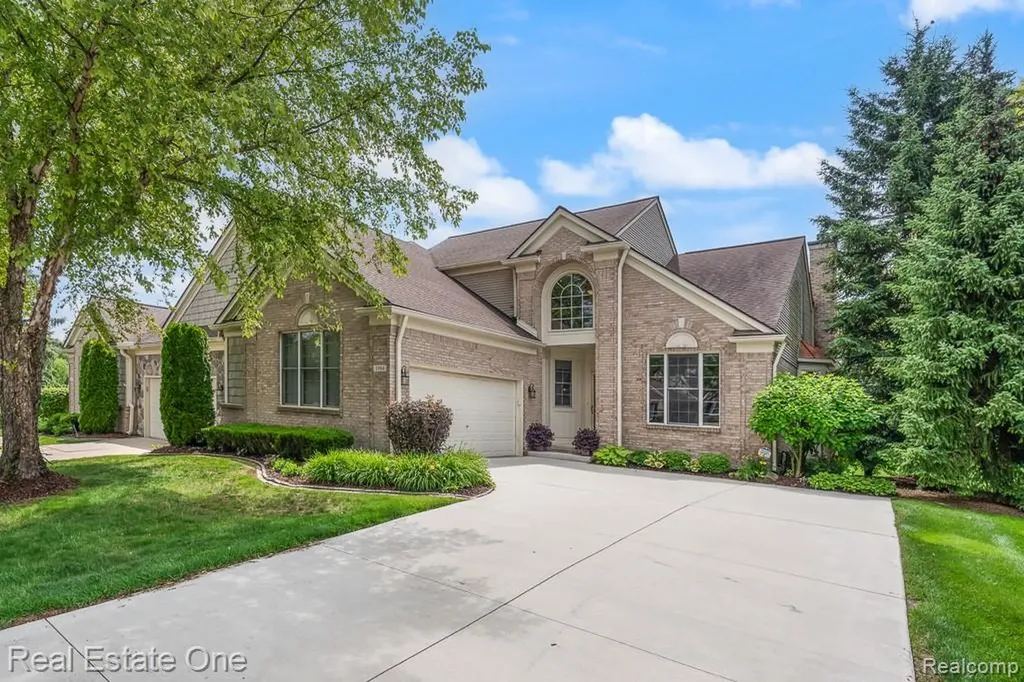 1904 Dunham Drive Rochester City MI 48306