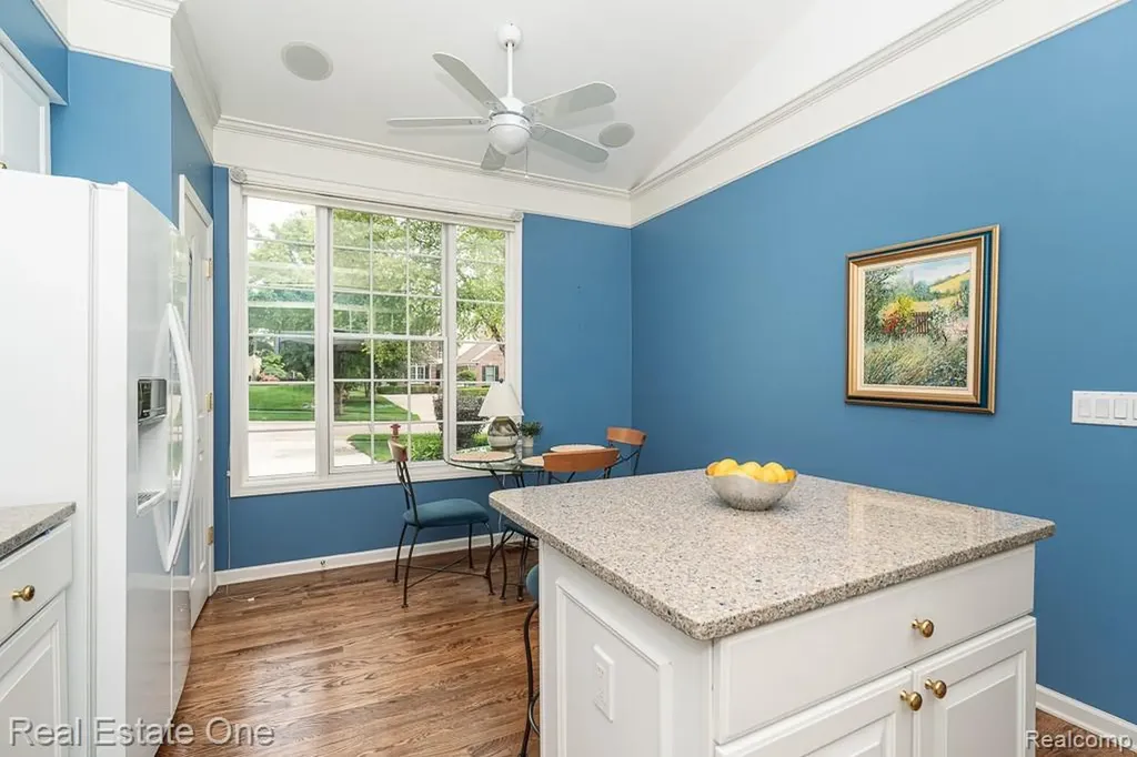 1904 Dunham Drive Rochester City MI 48306