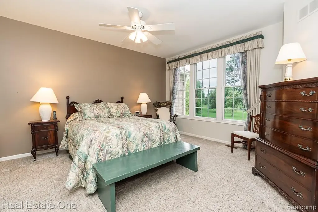 1904 Dunham Drive Rochester City MI 48306