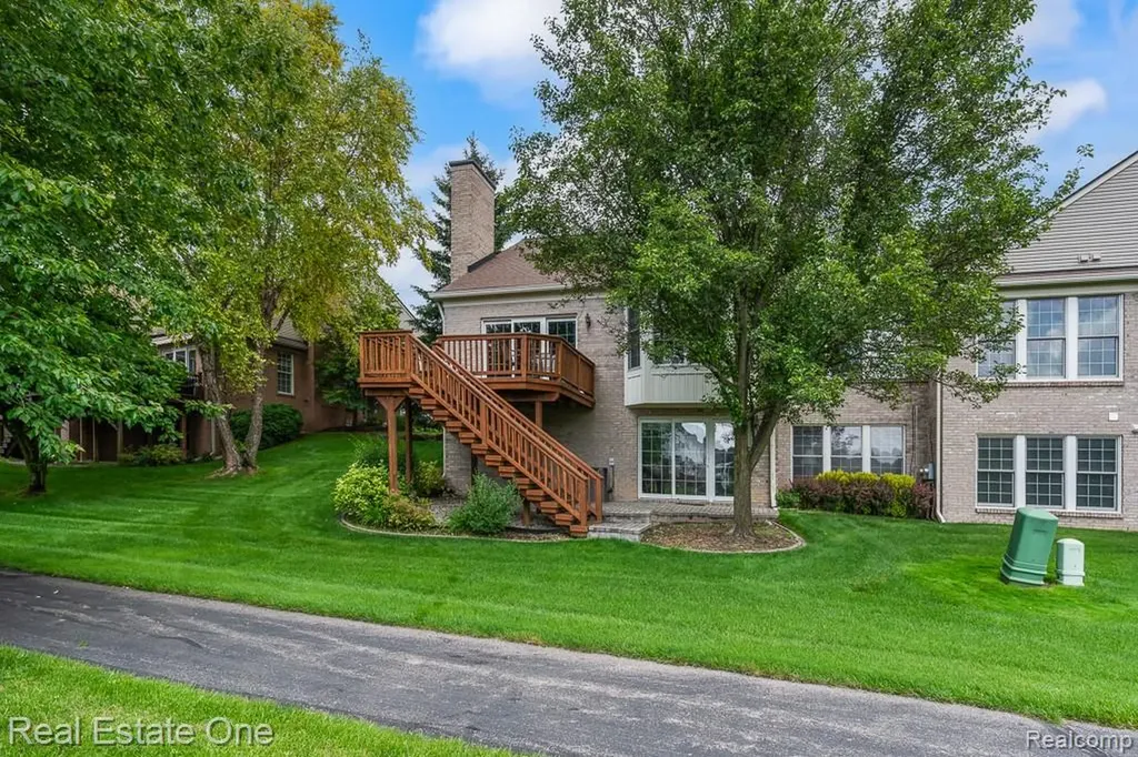 1904 Dunham Drive Rochester City MI 48306