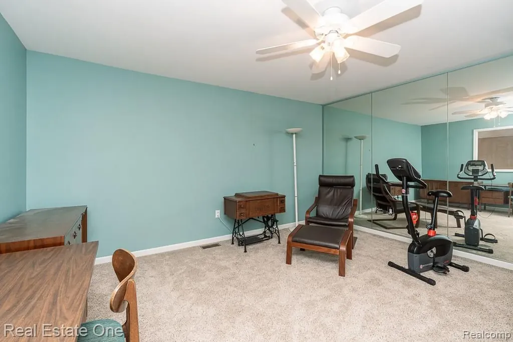1904 Dunham Drive Rochester City MI 48306