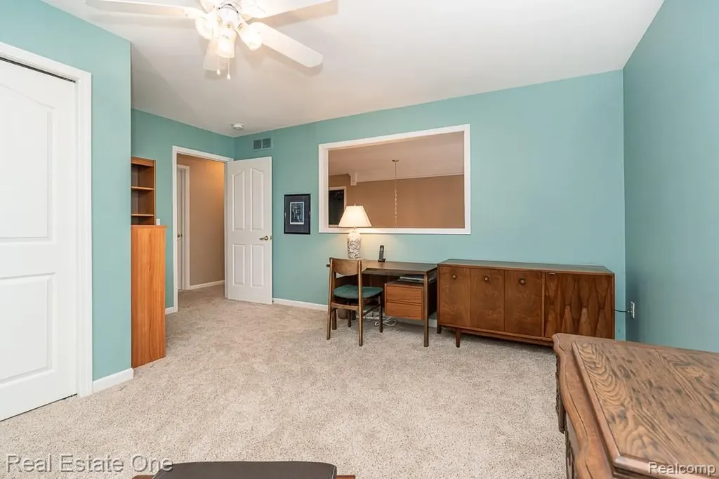 1904 Dunham Drive Rochester City MI 48306
