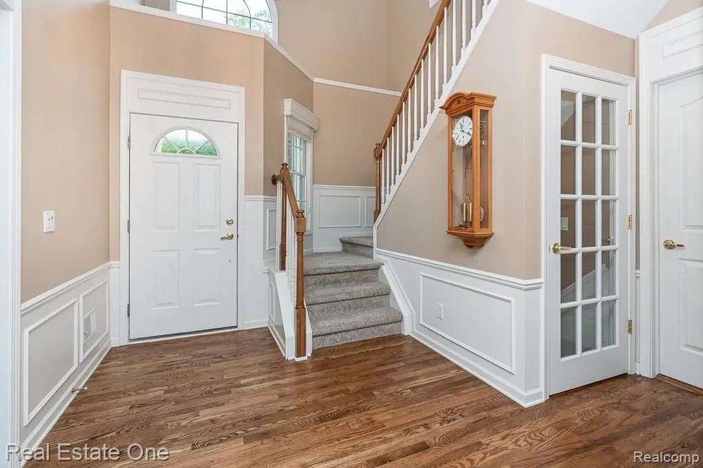1904 Dunham Drive Rochester City MI 48306