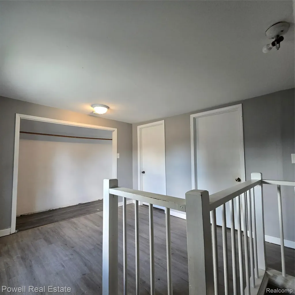 25621 Send Street Roseville City MI 48066