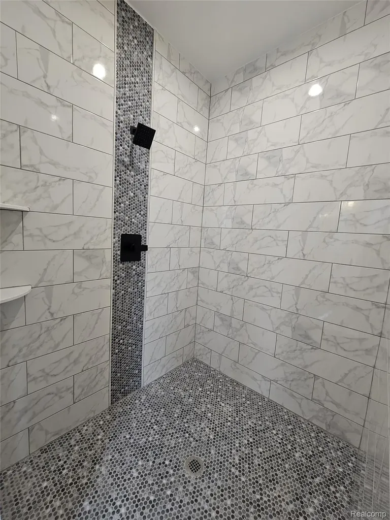 49287 London Bridge Drive Macomb Township MI 48044