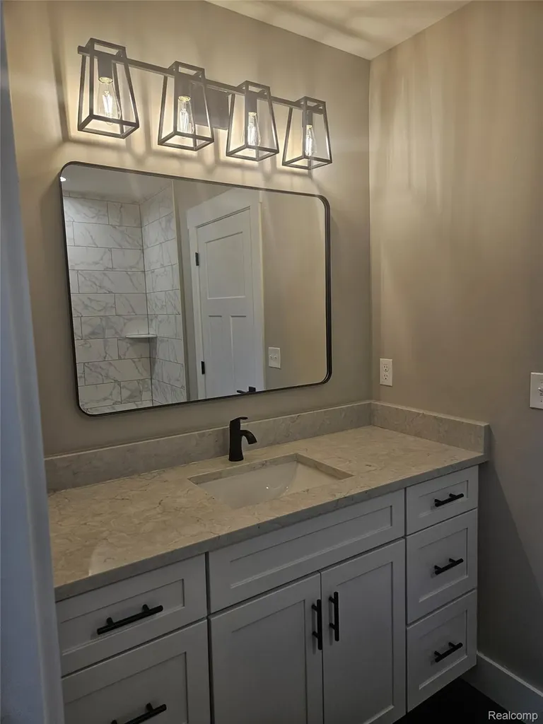 49287 London Bridge Drive Macomb Township MI 48044