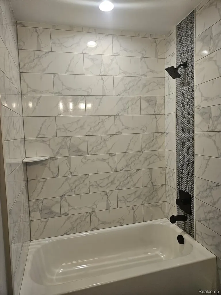 49287 London Bridge Drive Macomb Township MI 48044