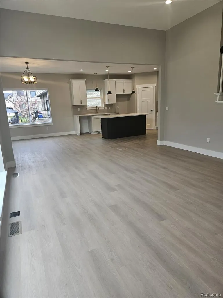 49287 London Bridge Drive Macomb Township MI 48044