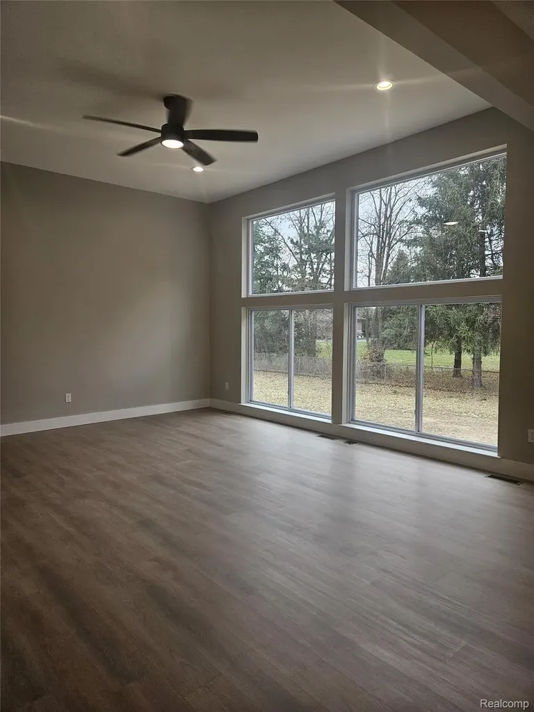 49287 London Bridge Drive Macomb Township MI 48044