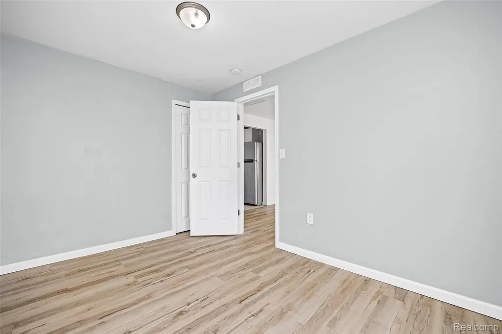 19205 Wakenden Street Redford Charter Township MI 48240