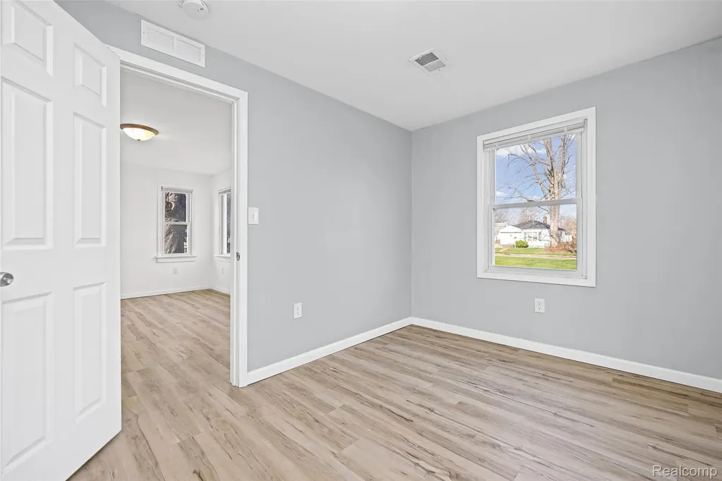 19205 Wakenden Street Redford Charter Township MI 48240