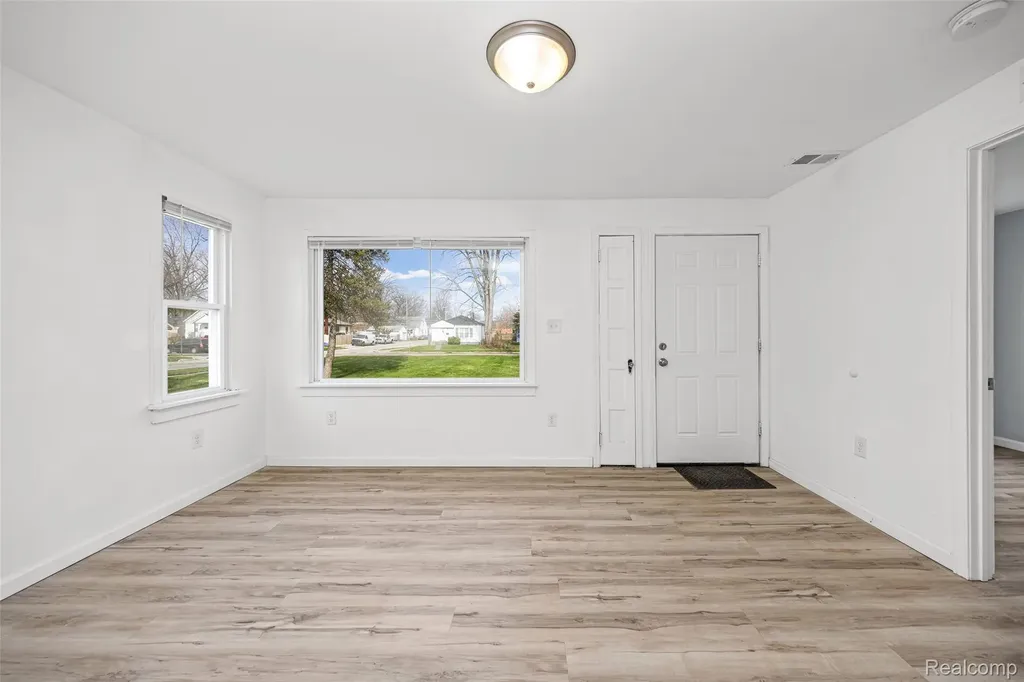 19205 Wakenden Street Redford Charter Township MI 48240