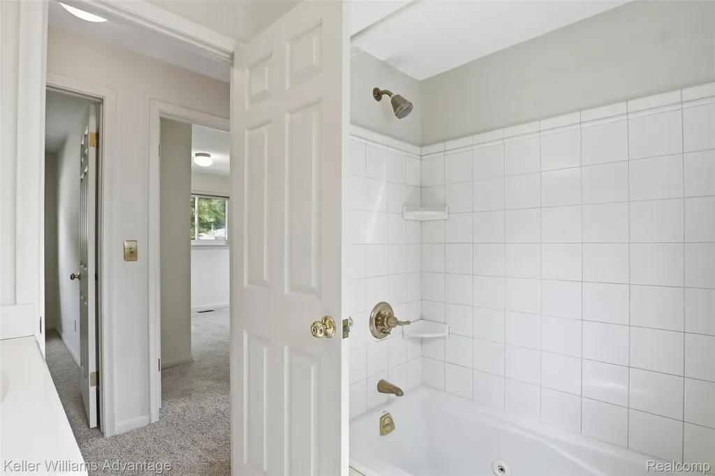 2964 Wallsend Drive Waterford Charter Township MI 48329