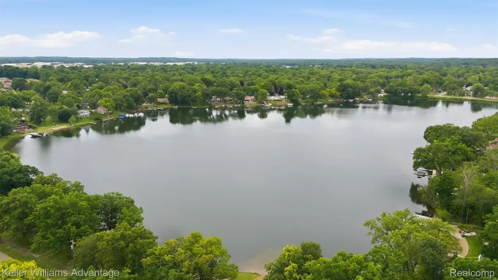 2964 Wallsend Drive Waterford Charter Township MI 48329