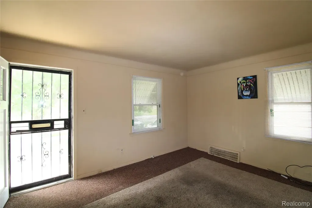 19328 Dresden Street Detroit City MI 48205