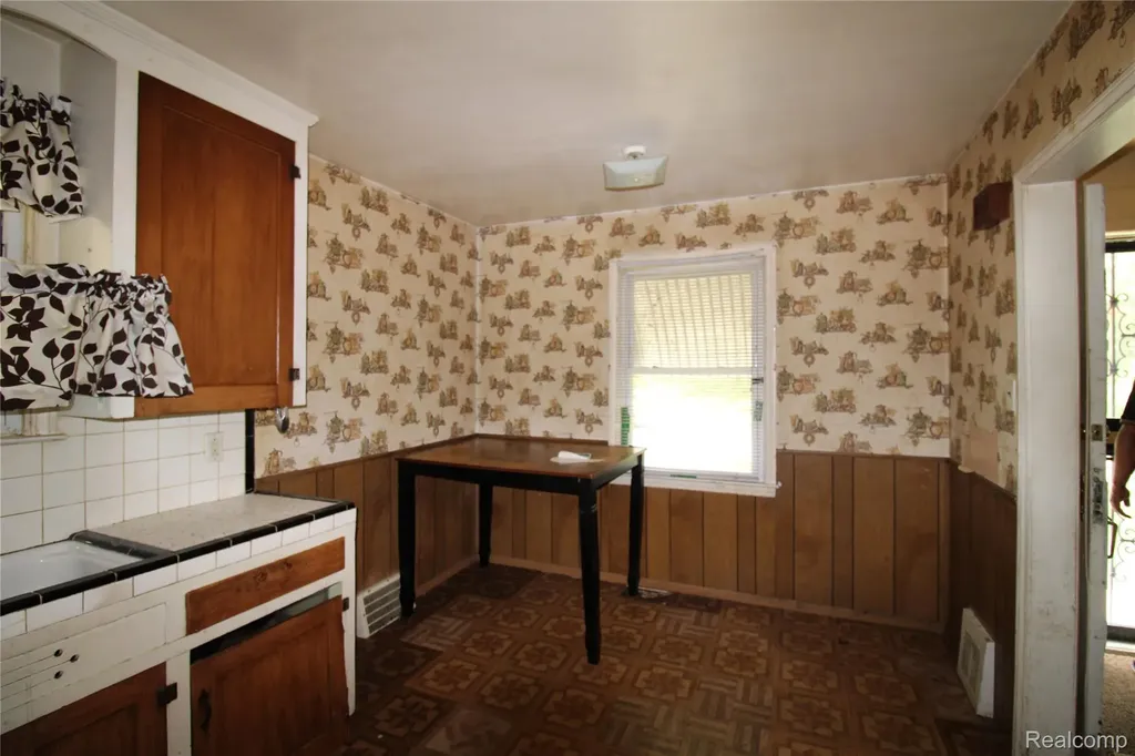 19328 Dresden Street Detroit City MI 48205