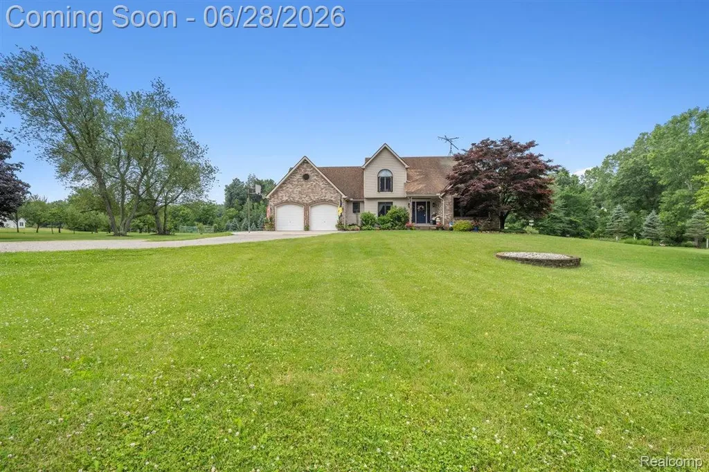 125 Olde Franklin Drive Howell Township MI 48855