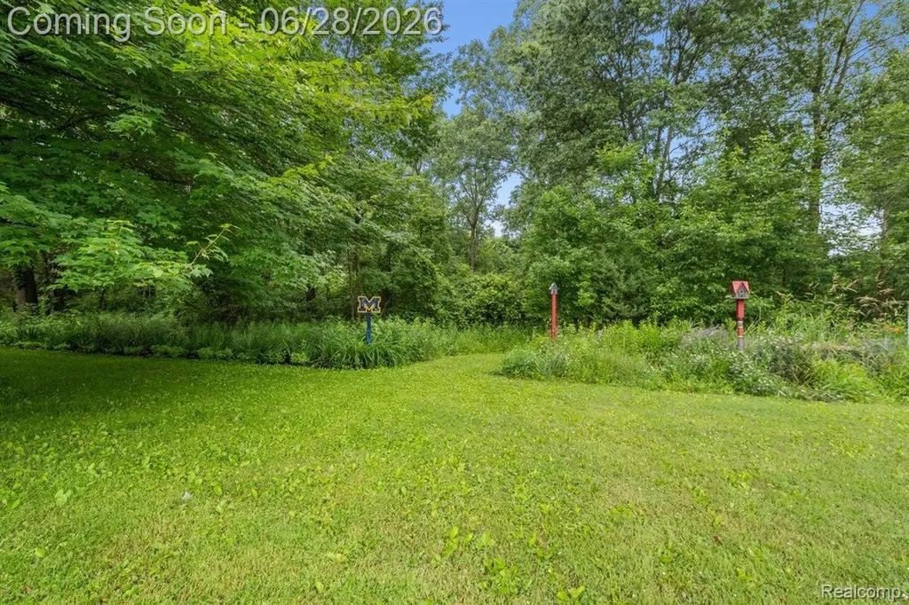 125 Olde Franklin Drive Howell Township MI 48855