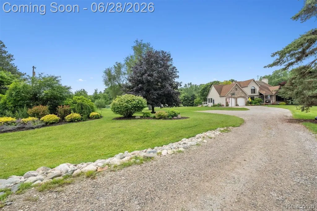 125 Olde Franklin Drive Howell Township MI 48855