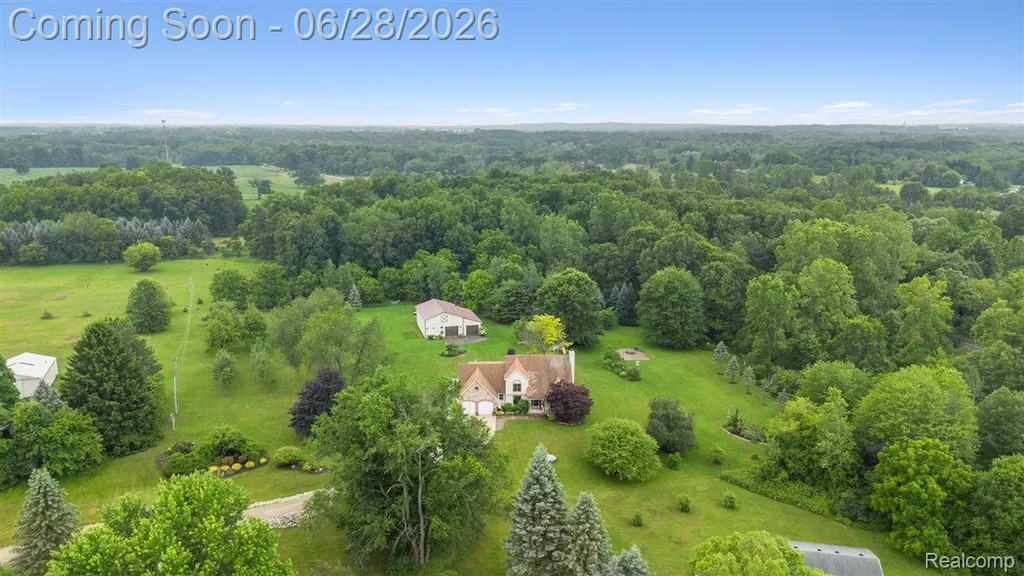 125 Olde Franklin Drive Howell Township MI 48855