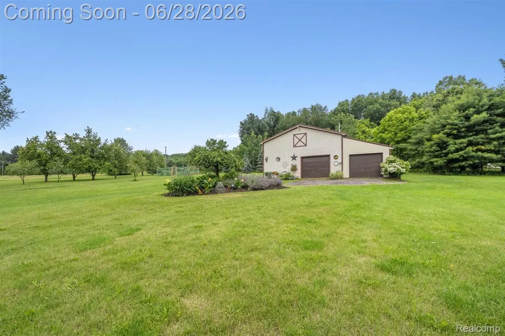 125 Olde Franklin Drive Howell Township MI 48855