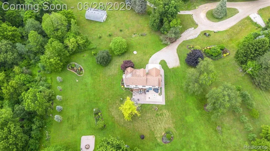 125 Olde Franklin Drive Howell Township MI 48855