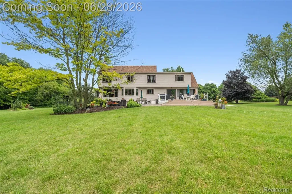 125 Olde Franklin Drive Howell Township MI 48855