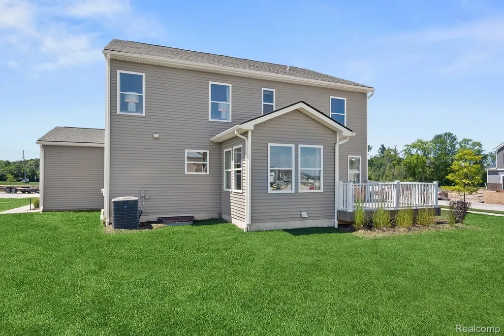 34433 Sandpiper Court Chesterfield Township MI 48047