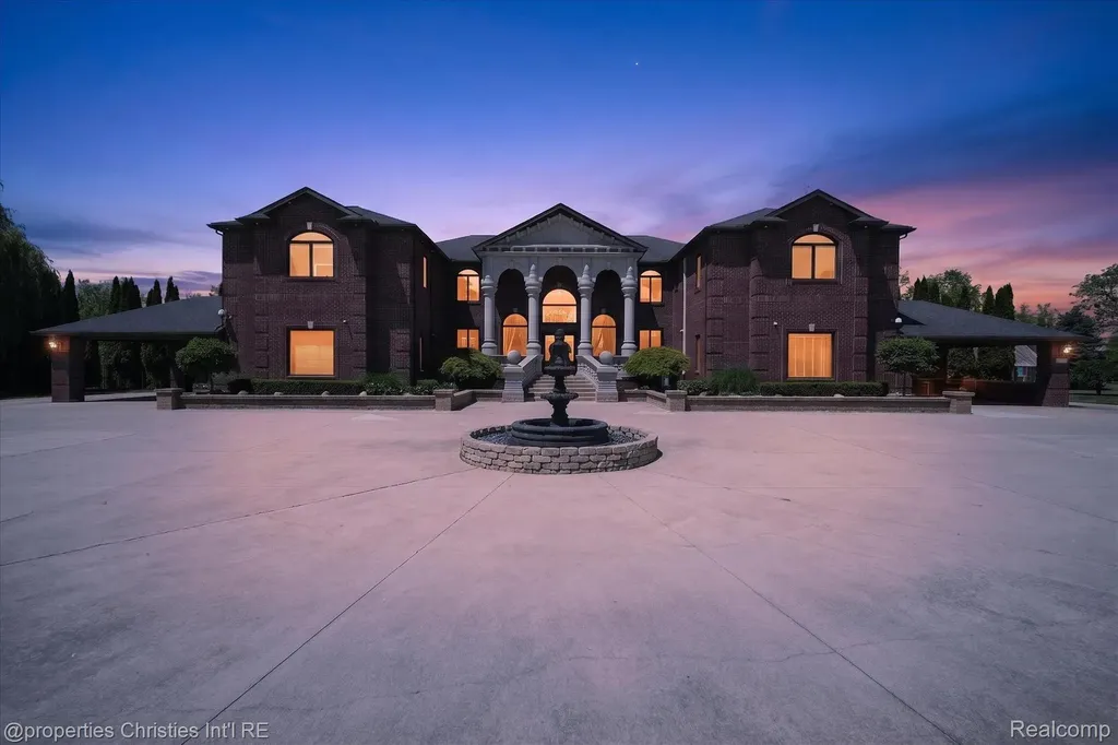 6223 Valleyfield Drive Salem Township MI 48170