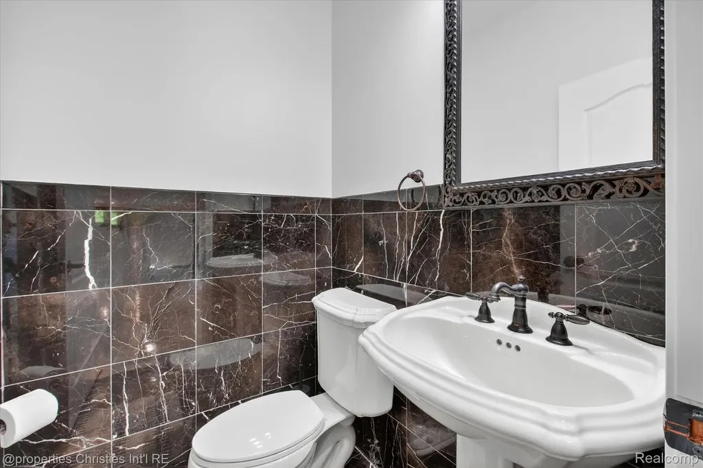 6223 Valleyfield Drive Salem Township MI 48170