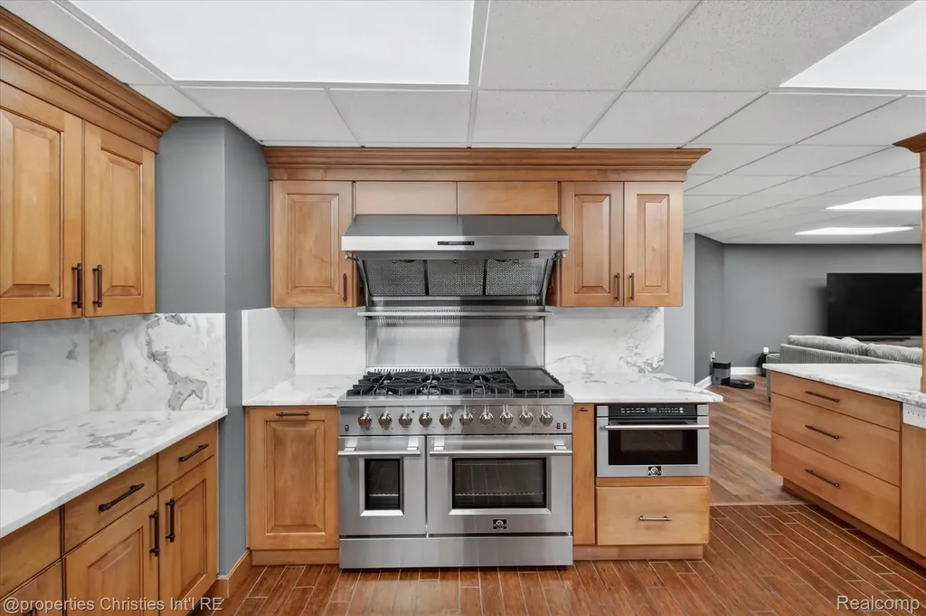 6223 Valleyfield Drive Salem Township MI 48170