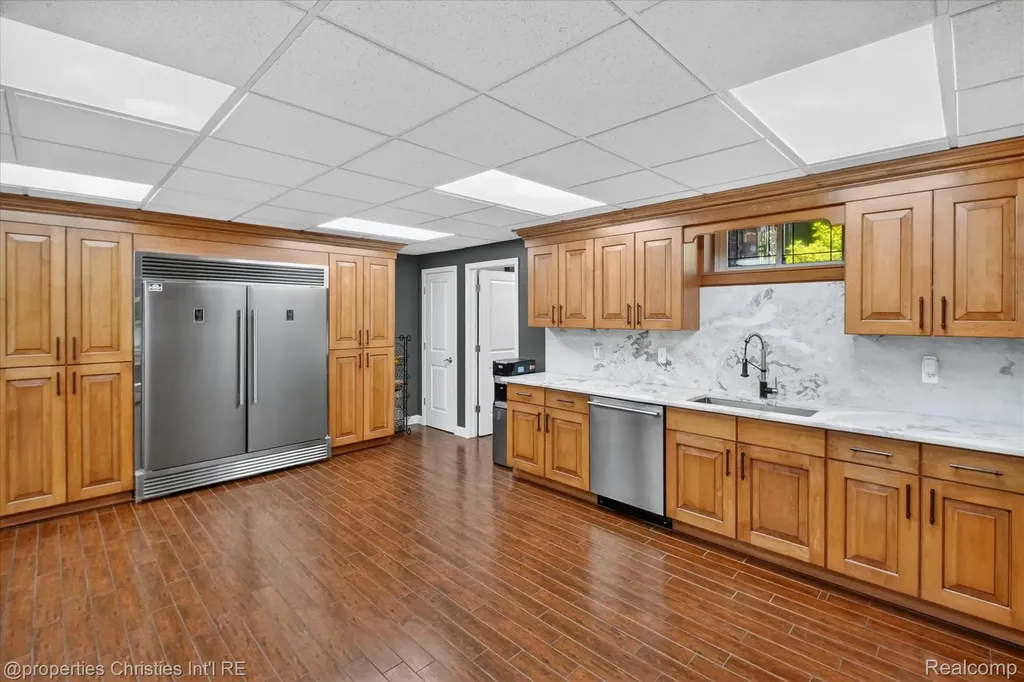6223 Valleyfield Drive Salem Township MI 48170